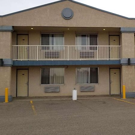 Days Inn By Wyndham Swift Current Εξωτερικό φωτογραφία